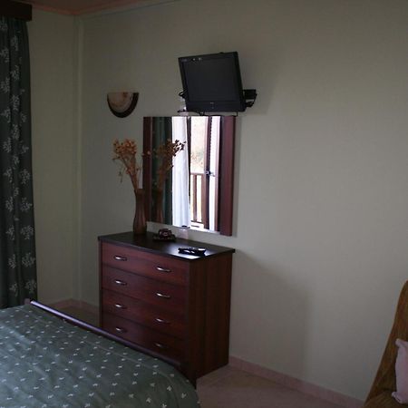 Dionysus Apartments & Suites イエリソス 部屋 写真