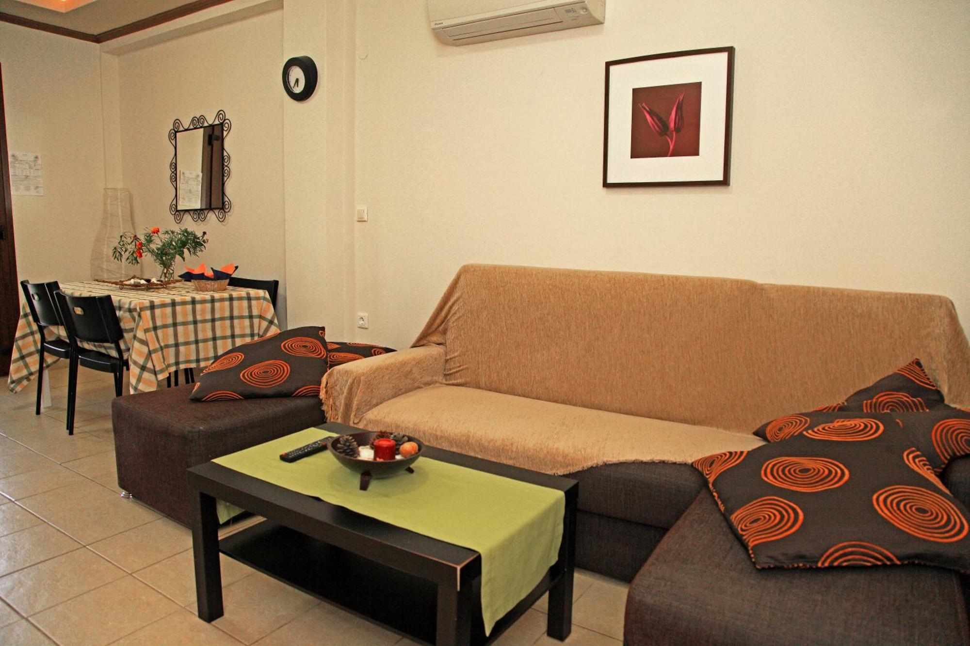 Dionysus Apartments & Suites イエリソス 部屋 写真
