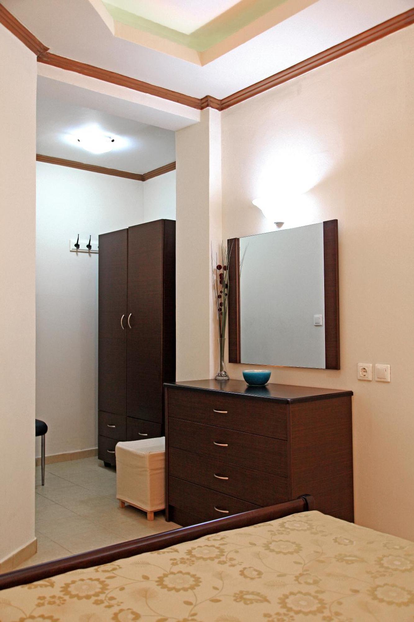 Dionysus Apartments & Suites イエリソス 部屋 写真