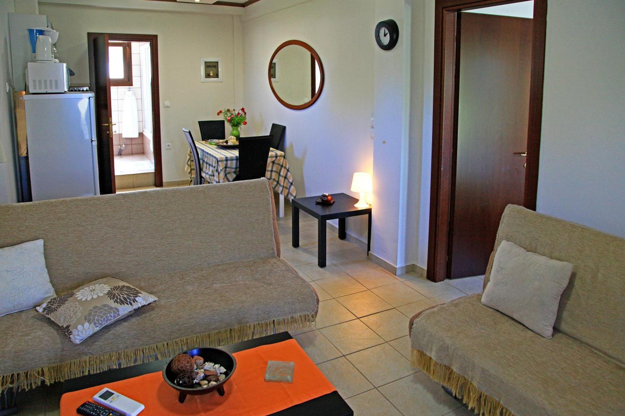 Dionysus Apartments & Suites イエリソス 部屋 写真
